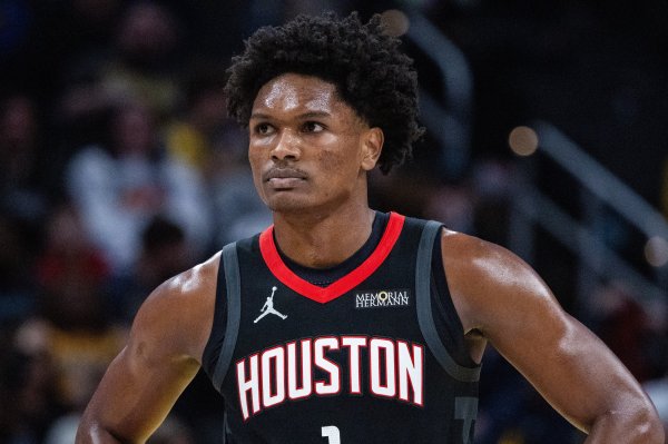 专业在线炒股配资网 高效全能！阿门三节18中13砍下30分7板5助 罚球4中4